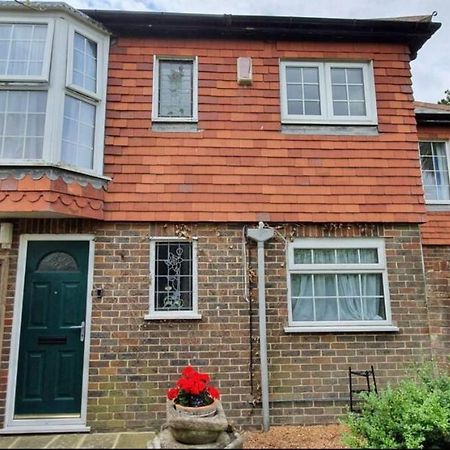 Beautiful 1 Bedroom Cottage With Courtyard. Deal Eksteriør billede