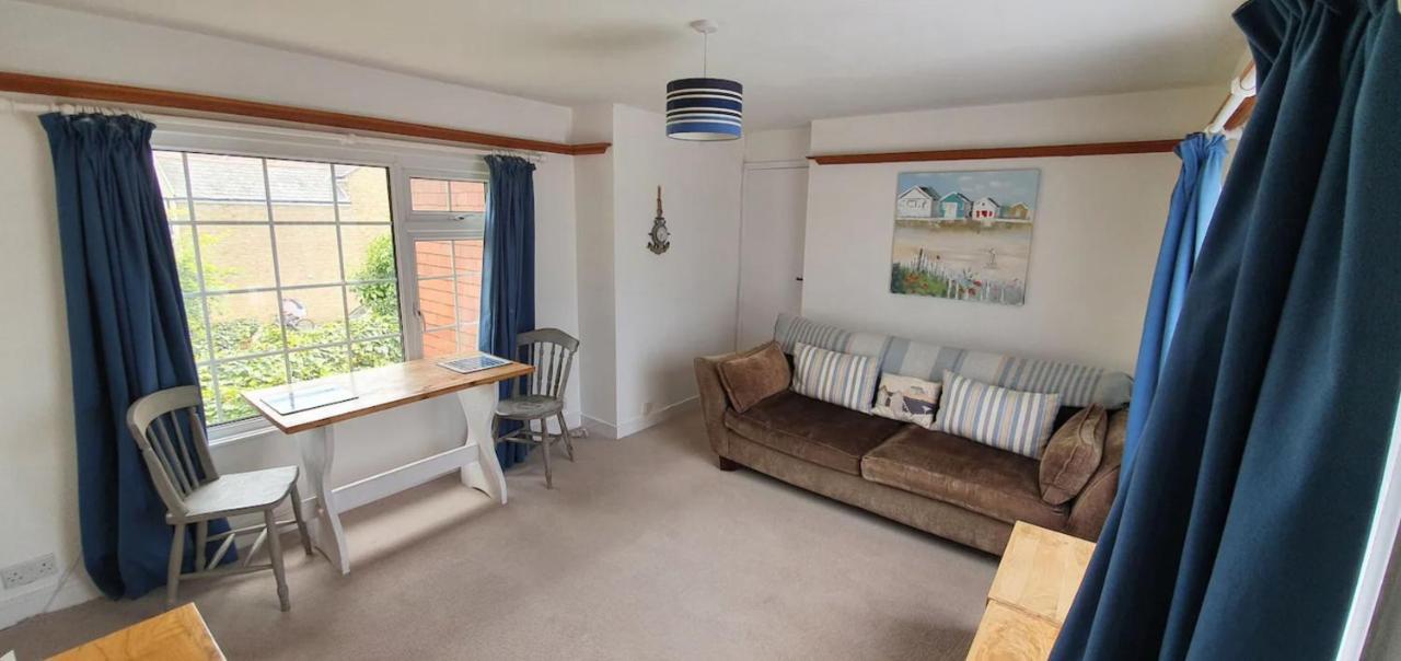 Beautiful 1 Bedroom Cottage With Courtyard. Deal Eksteriør billede